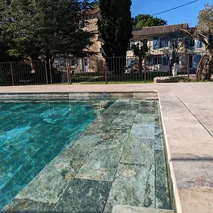 Apartment Mas De La Roule, 4 Studios, Piscine Chauffee, Spa, Parc 2 Ha, Pont D'avignon A Pied, Avignon